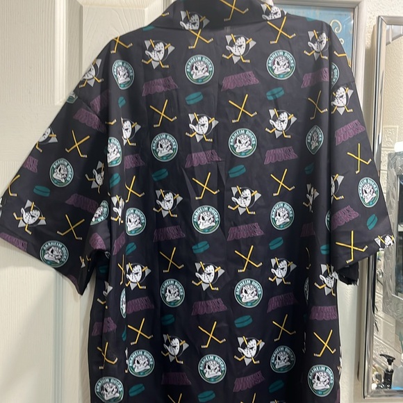 New WithOut Tags Anaheim Ducks Button Up Short Sleeve. - Picture 6 of 11